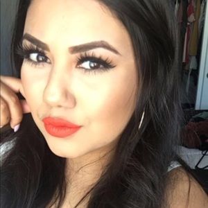 Meet your Posher, Ppricila